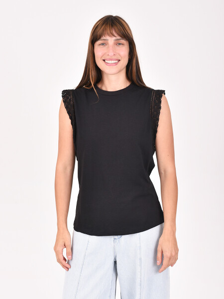 REMERA SALVIA NEGRO