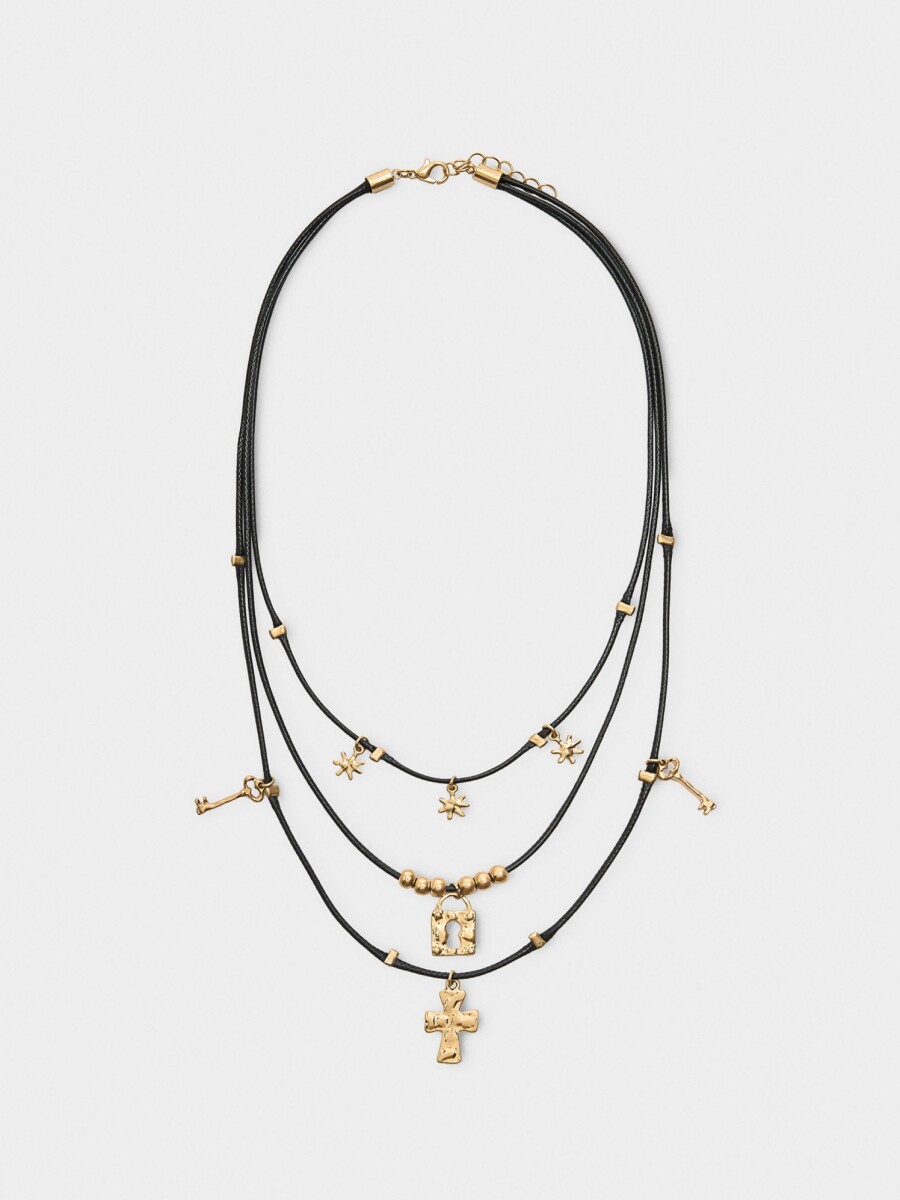 Collar Triple Con Colgantes Y Charms negro