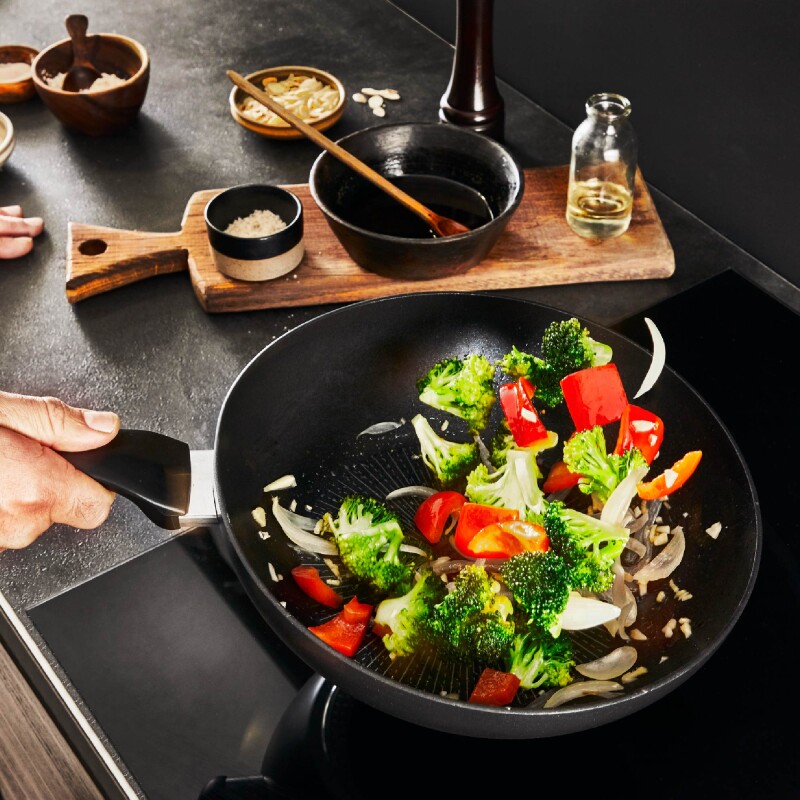 Sarten Wok Unlimited Tefal 28 cm | Color negro. Sarten Wok Unlimited Tefal 28 cm | Color negro.