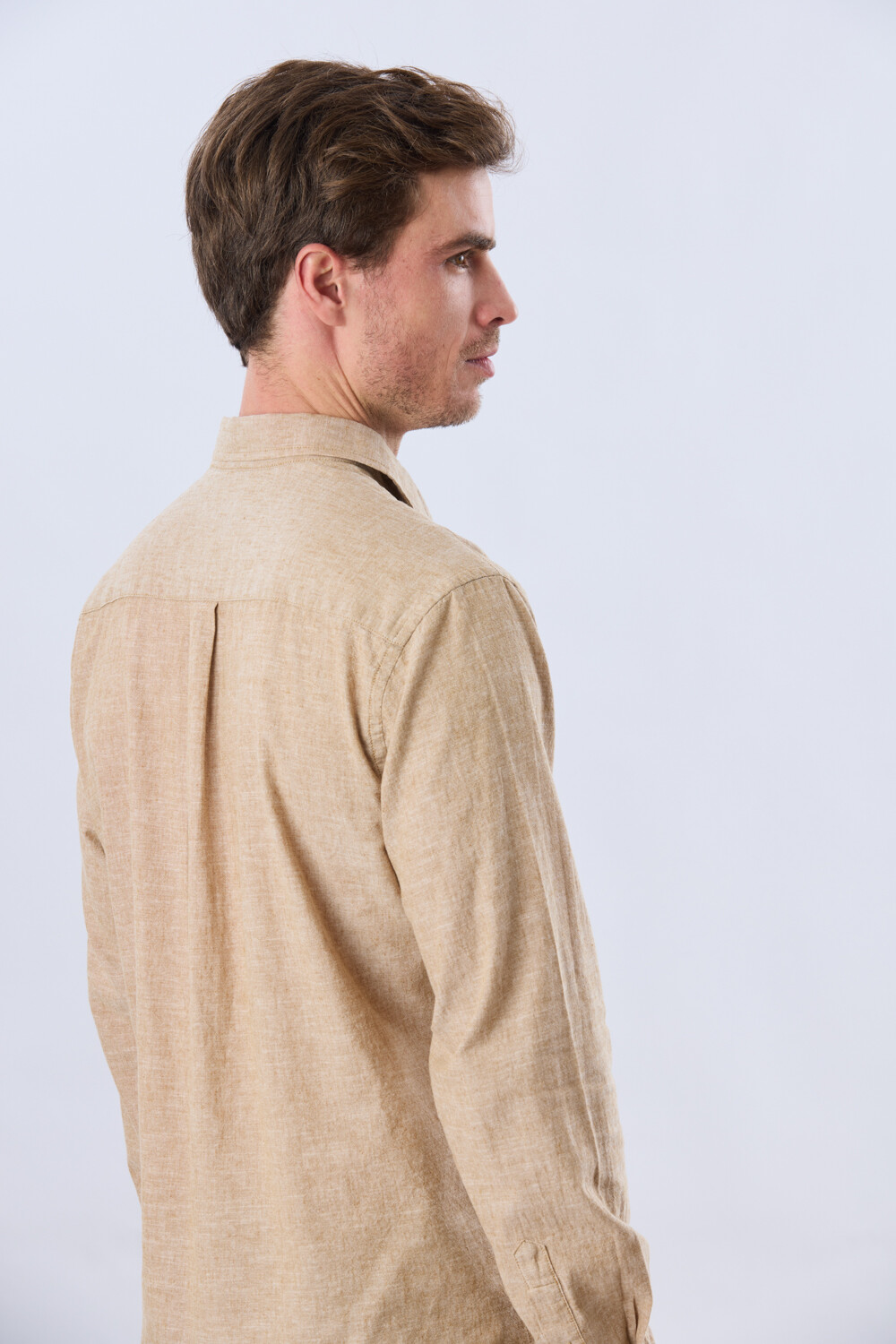 CAMISA LISA DE LINO Camel