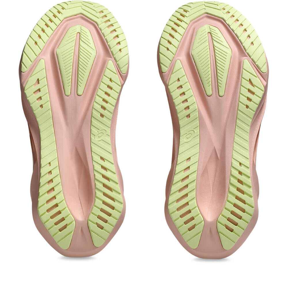 Zapatillas Running Novablast 5 Mujer Mindonesianight/brasileeze