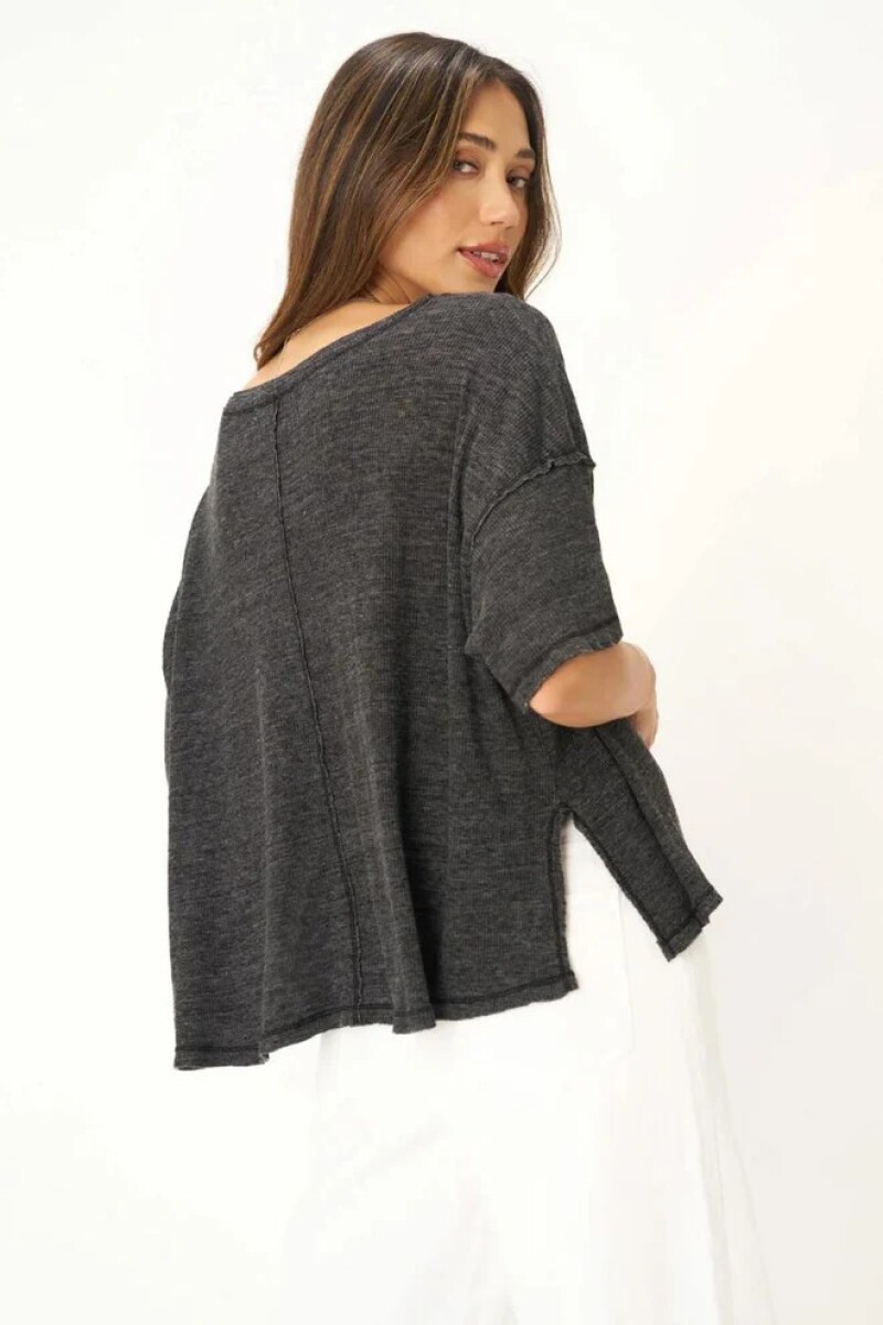 REMERA OH GIRL RAW Negro