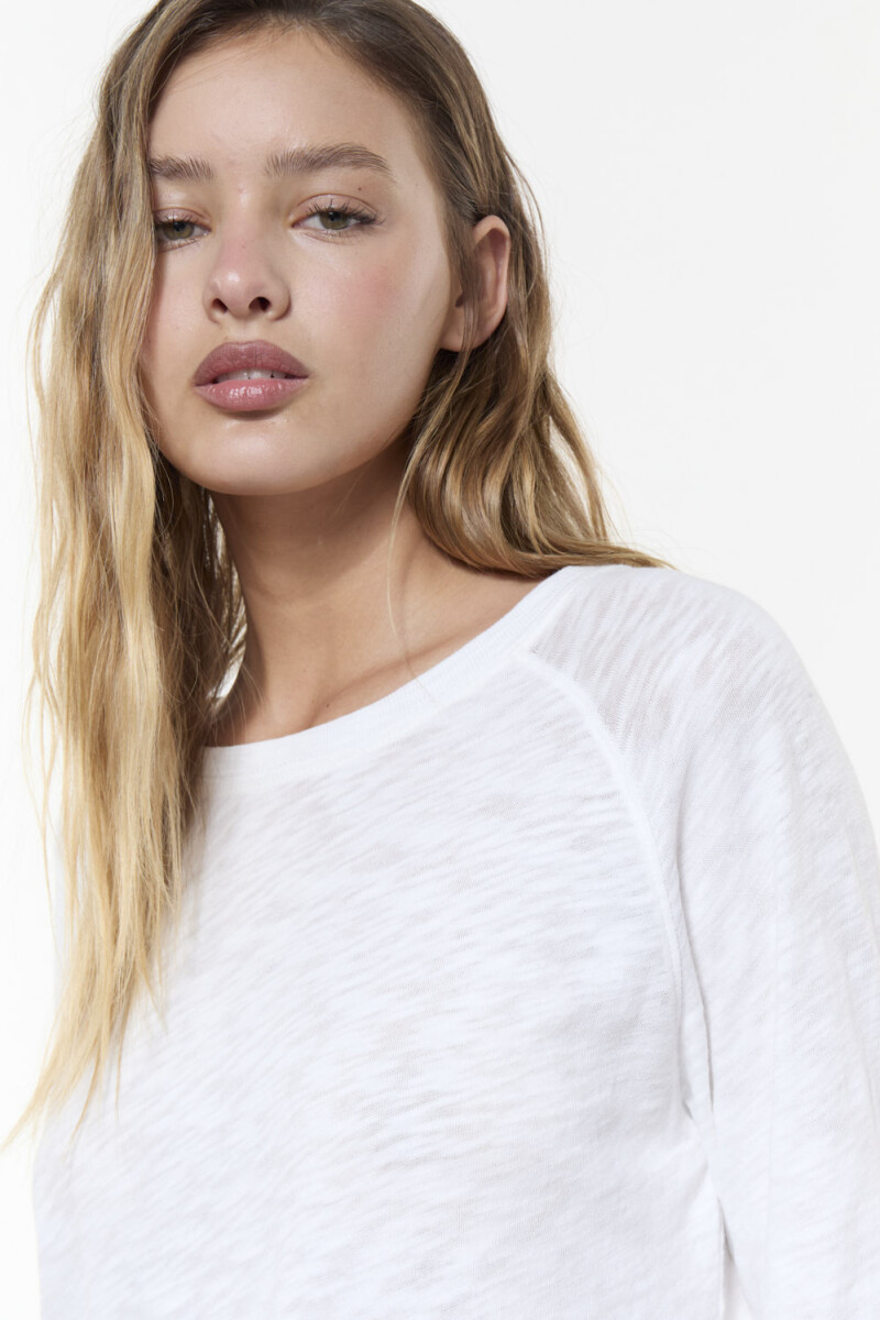 REMERA BUTCH Off White