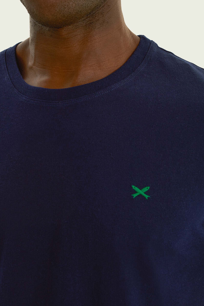 Remera Hering lisa con logo bordado Azul
