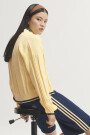 CAMPERA DE PUNTO TRENZADO FIRE Amarillo