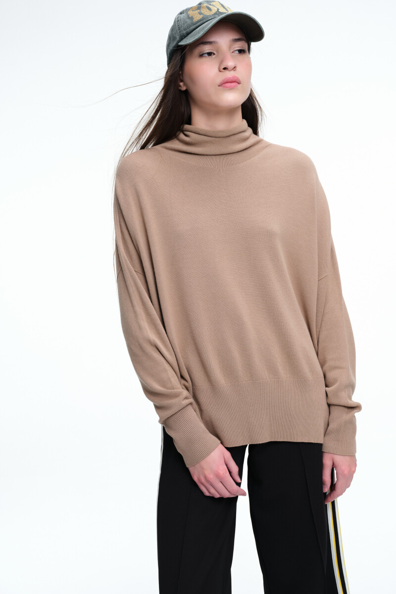 SWEATER CUELLO Camel