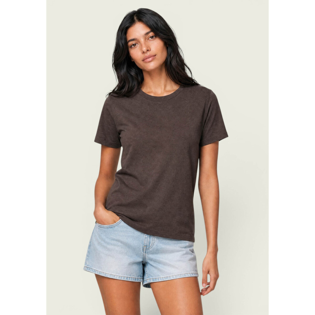 CAMISETA MM FEM - MARROM ESCURO 