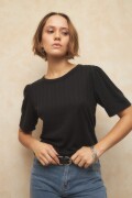 REMERA VALERIANA Negro