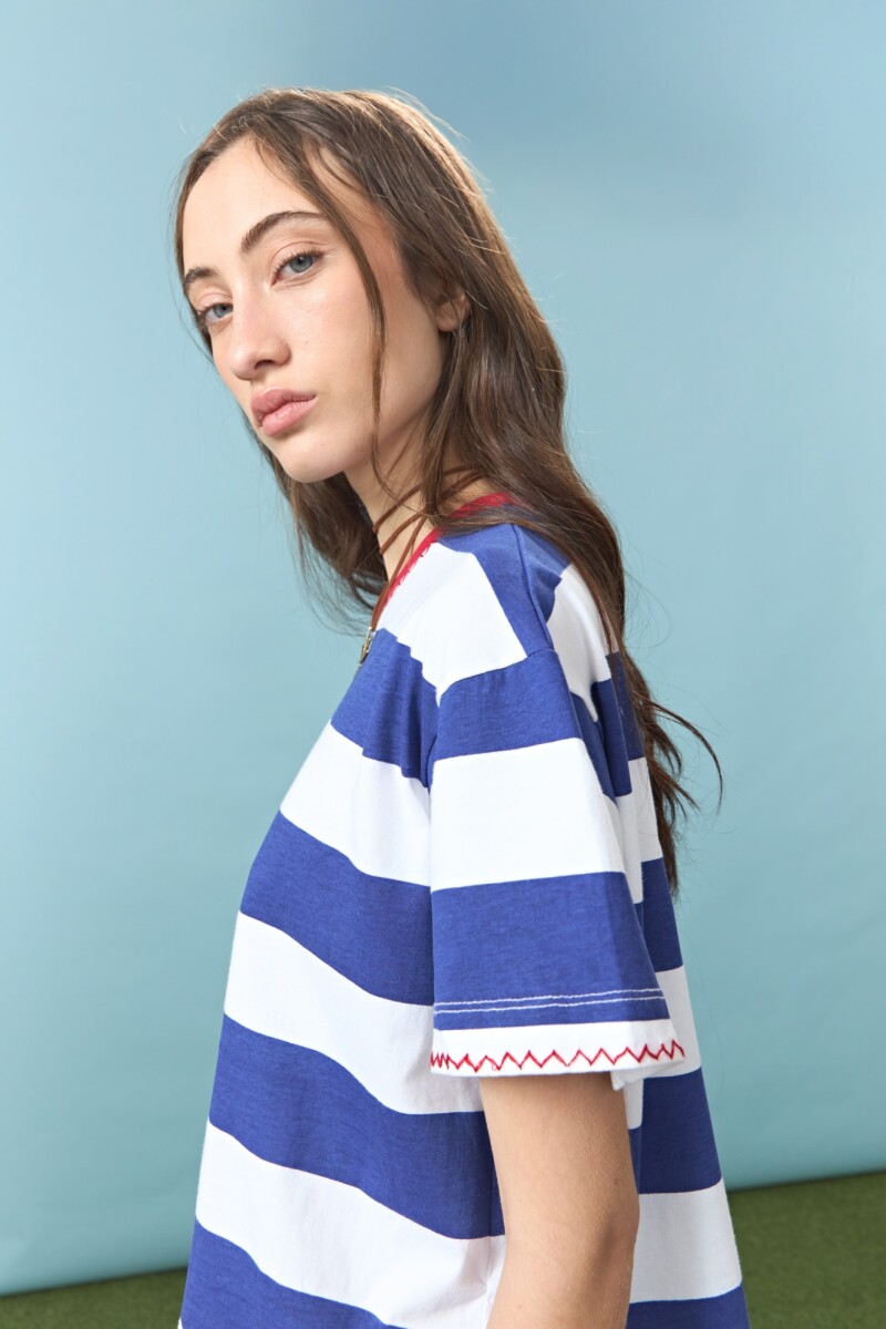 PREVENTA Remera rayada con bordado sol yorugua azul