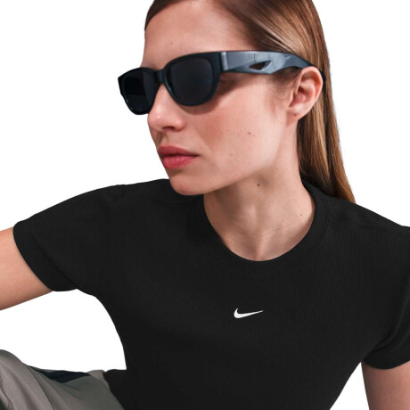 Remera Nike Tght Manga Corta Tee de Mujer negro