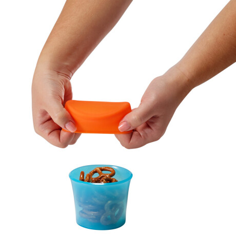 Cerealero snack con tapa de silicona azul naranja