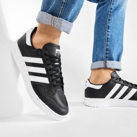 adidas Team Court Black/White