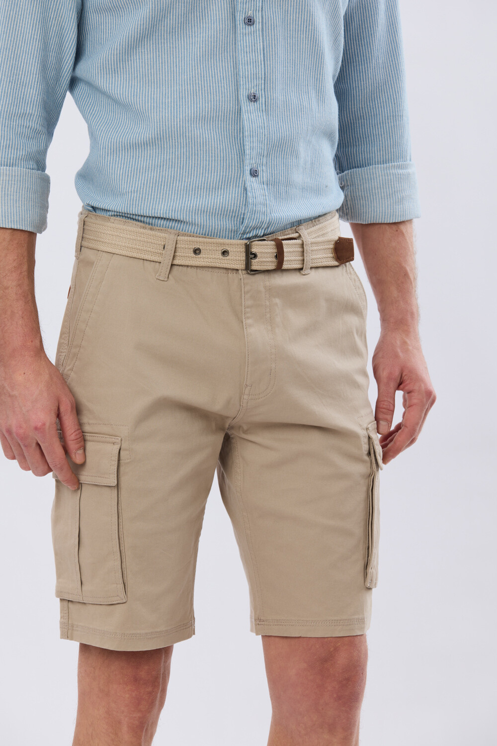 BERMUDA CARGO CON CINTO Beige