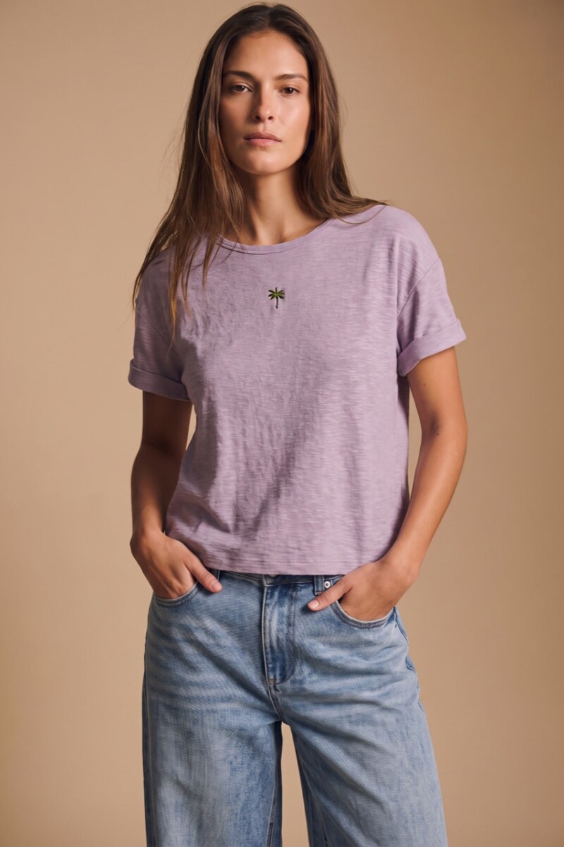 Remera Bordada Lila