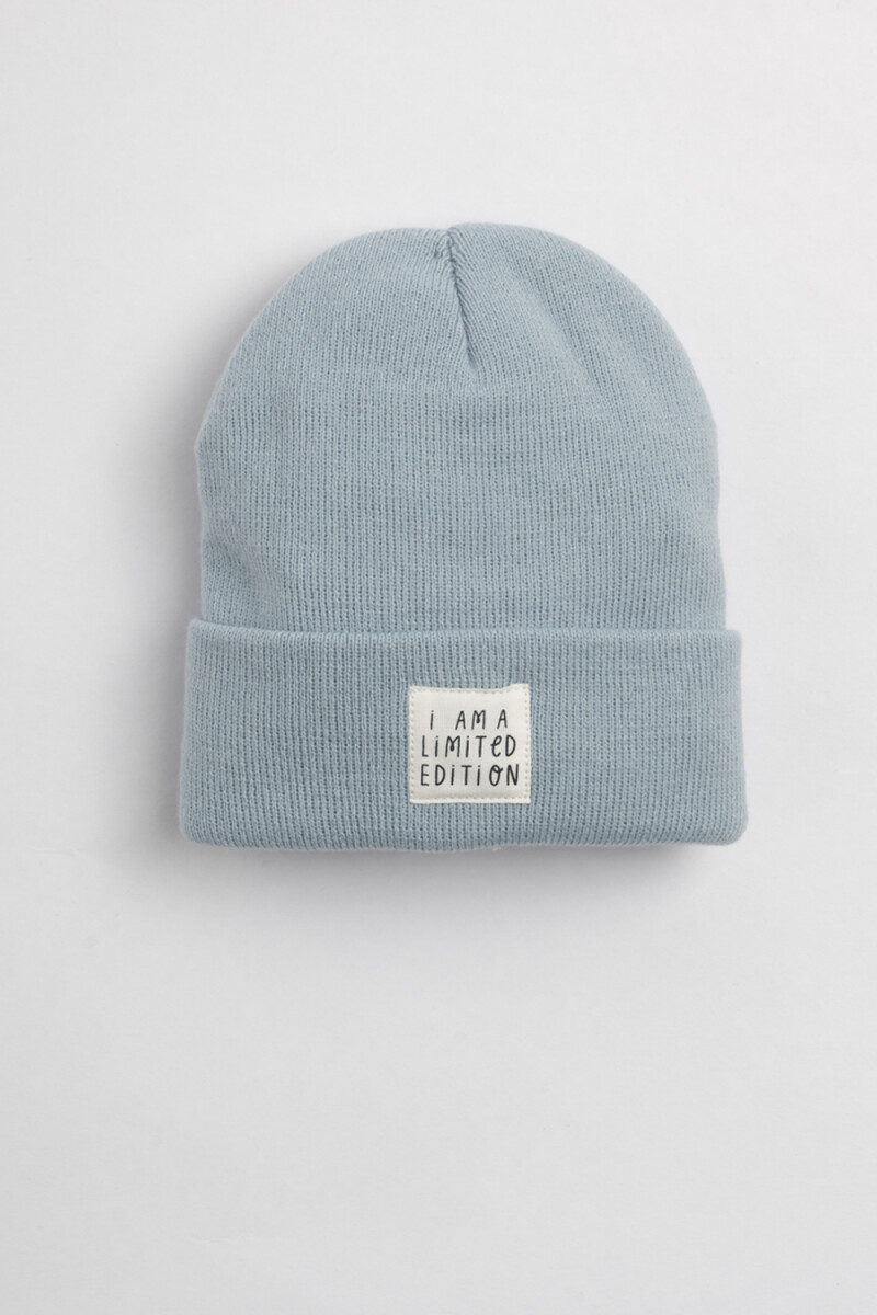 Gorro Punto Bordado Arcoiris - Celeste 