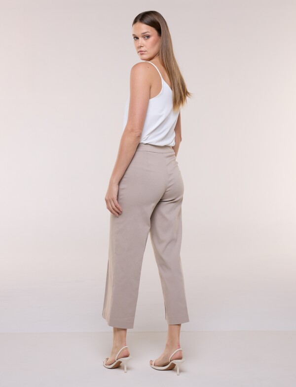 Pantalón Crop Con Botones TOSTADO