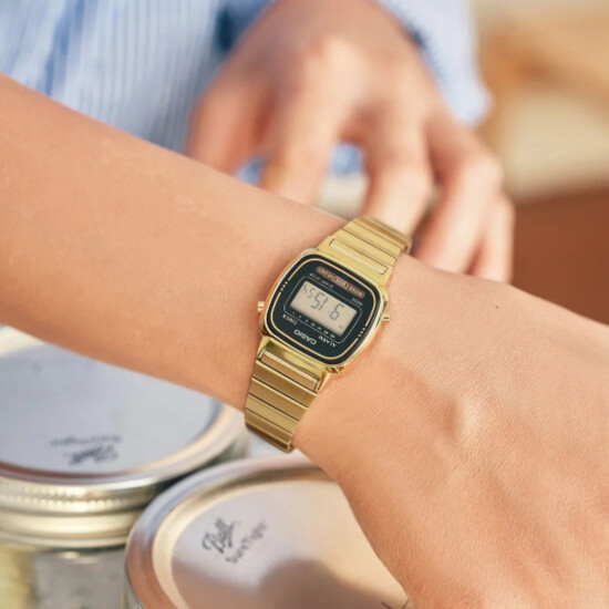 Reloj CASIO RETRO LA670WGA-1DF Acero Dorado Esfera 24mm 0