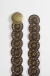 Cinturón diseño circular hebilla medalla chocolate