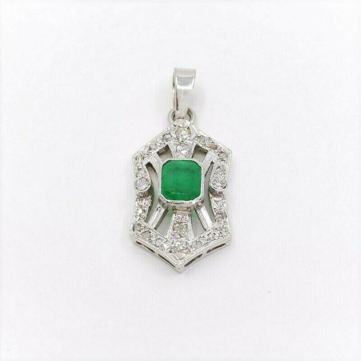 Colgante En Oro 18K Blanco, Brillantes Y Esmeralda Central 