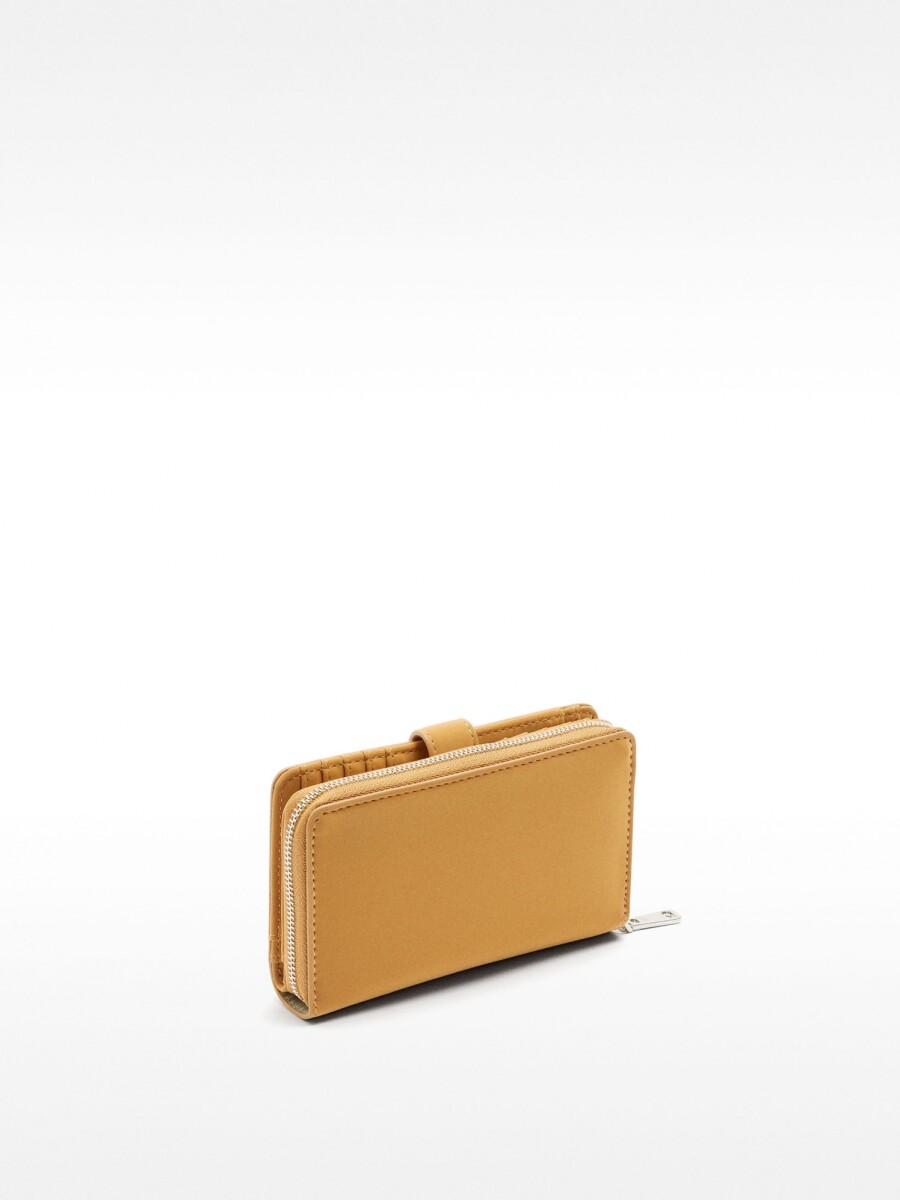 Cartera Con Textura Suave camel