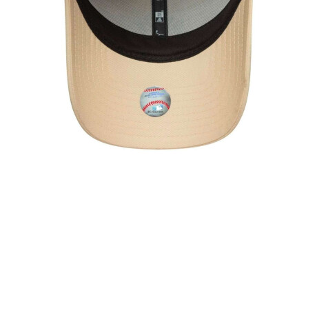 Gorra Metallic Logo 9Forty Neyyan de Mujer Crema
