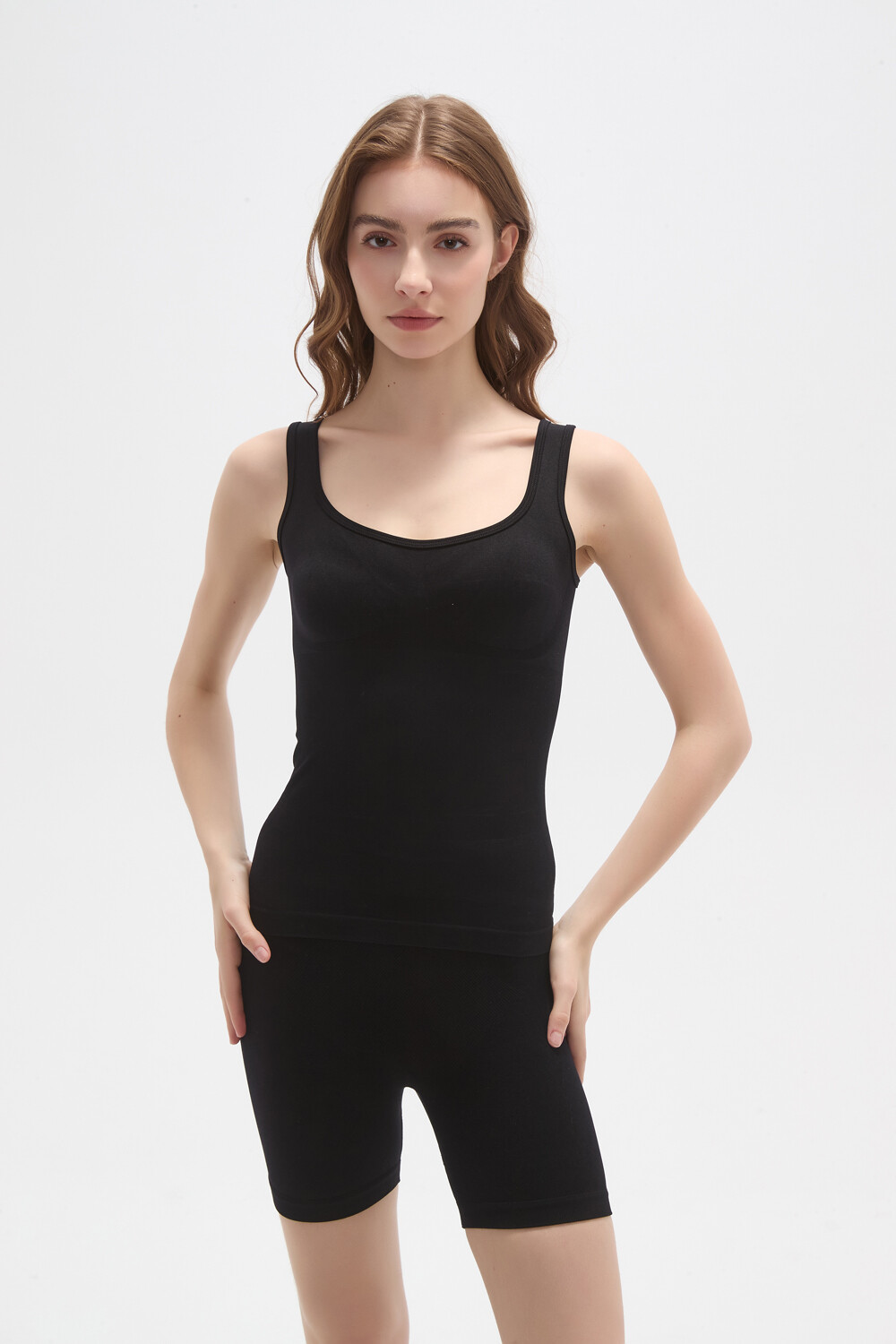 Musculosa Kamira Negro