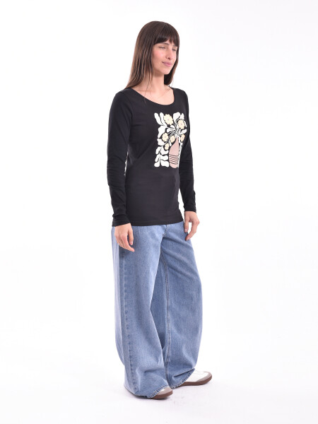 REMERA NILA VARIANTE 15