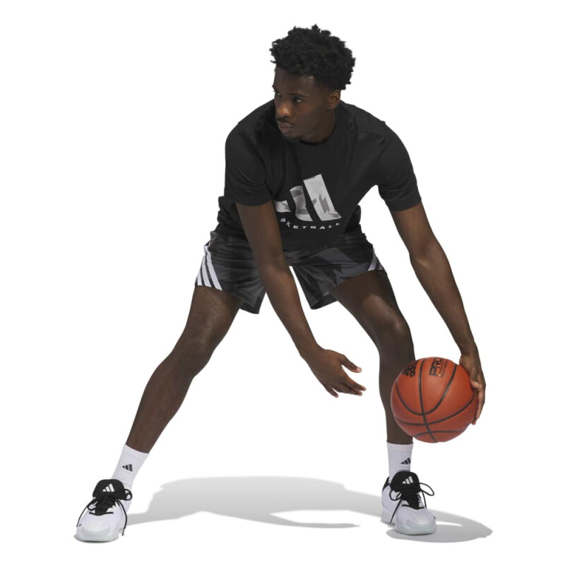 REMERA ADIDAS LEGENDS HOOK Hombre JZ7526 Negro