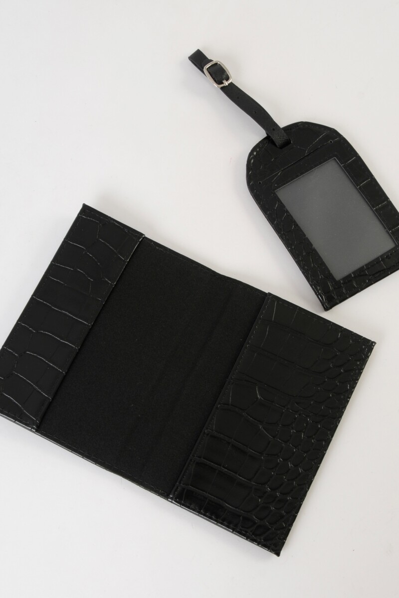 Tag y passport cover set croco negro