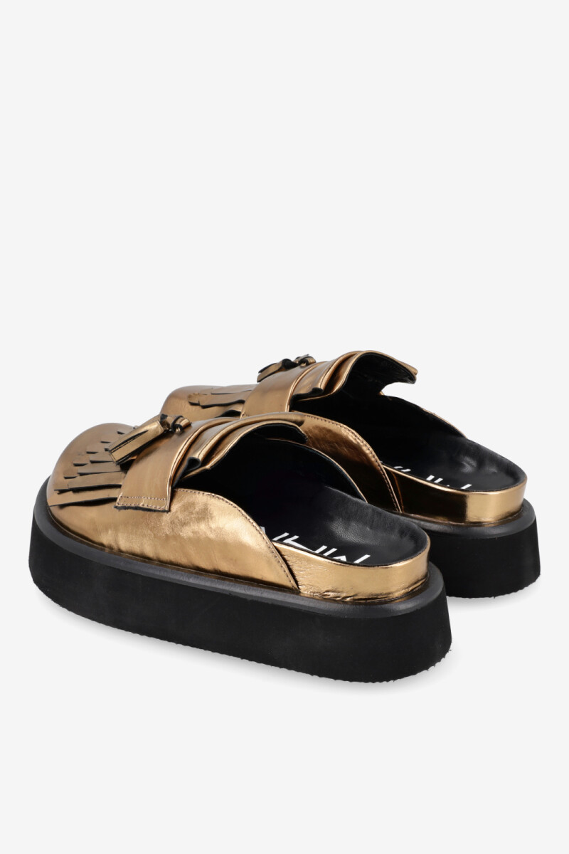 ZUECO CON PLATAFORMA Y FLECOS Oro