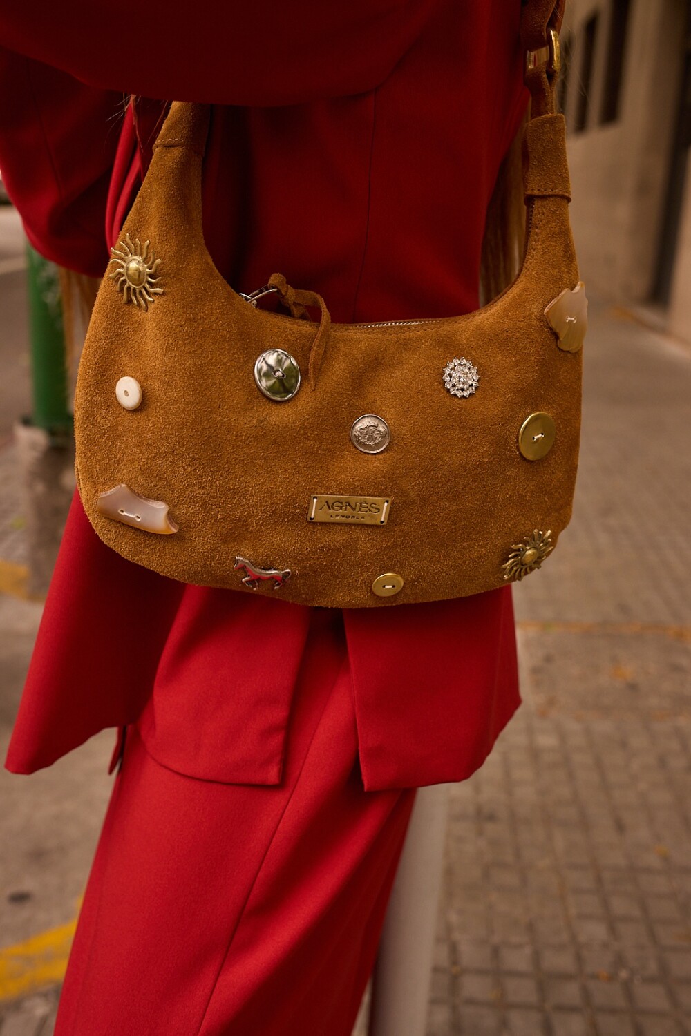 Deleite Multi Tachas Bag Camel