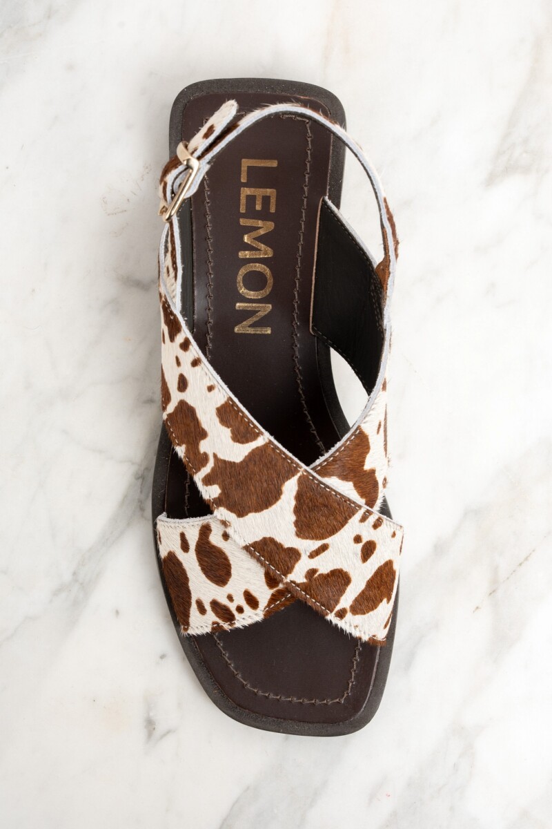 Sandalia Cruzada Pelo Vaca Marrón