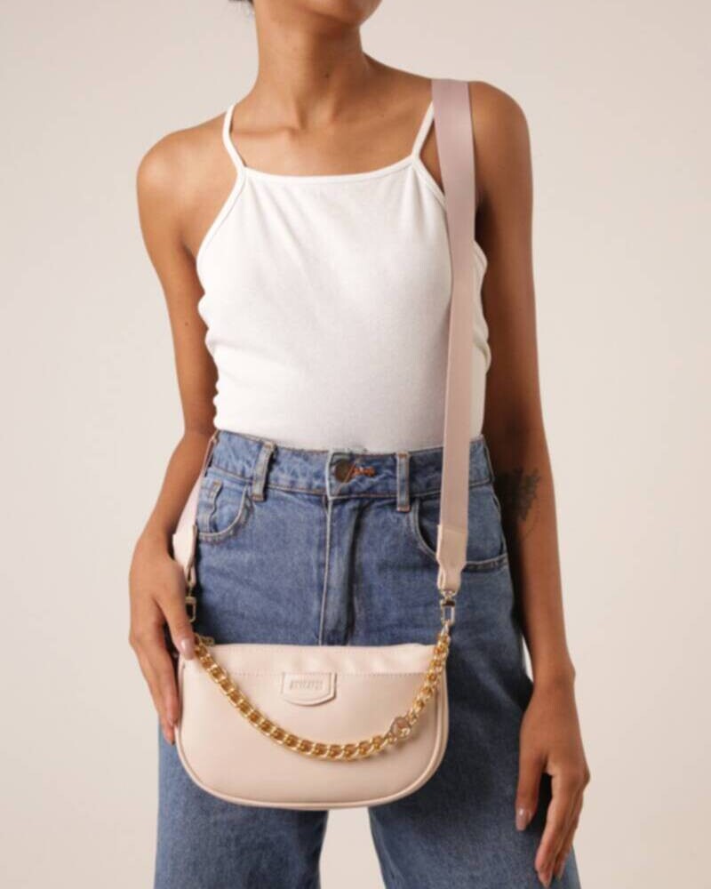 CARTERA CREMA CON CADENA Beige