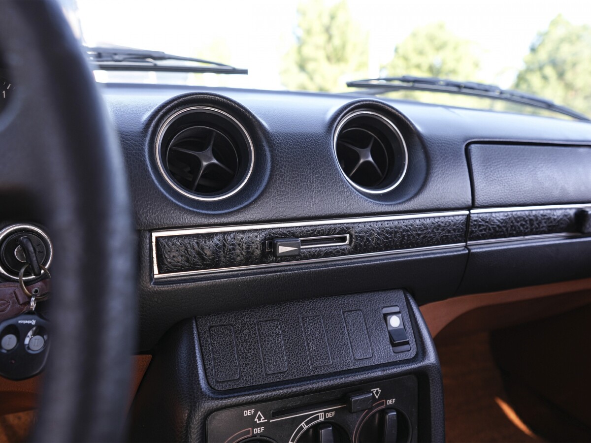 Mercedes-Benz 250S 4 puertas 2.5 1979 EXCELENTE ESTADO! Mercedes-Benz 250S 4 puertas 2.5 1979 EXCELENTE ESTADO!