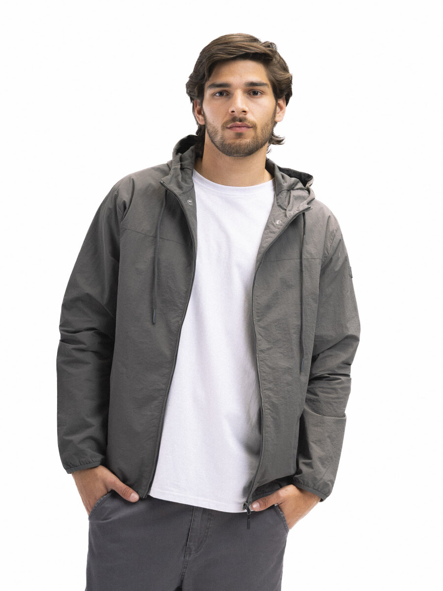 Campera de Nylon Forum Norland - Gris Claro 