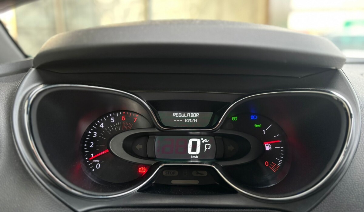 Renault Captur 1,6 CVT Intense - 2021 Renault Captur 1,6 CVT Intense - 2021