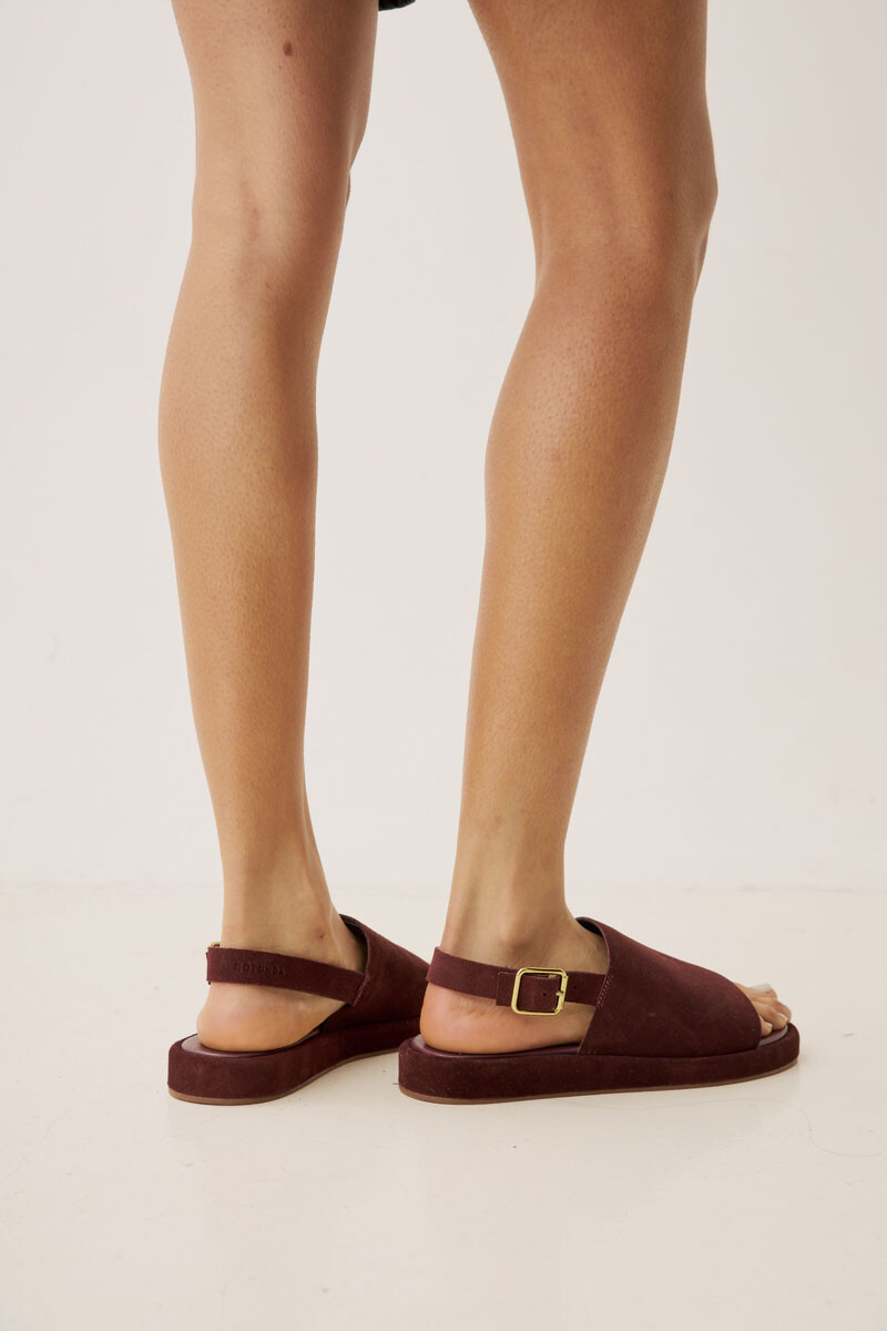 Meri Bordeaux