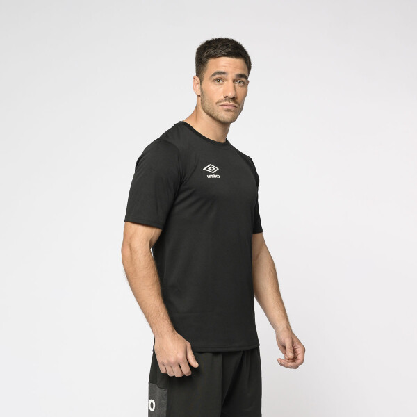 Remera Basik Umbro Hombre 029