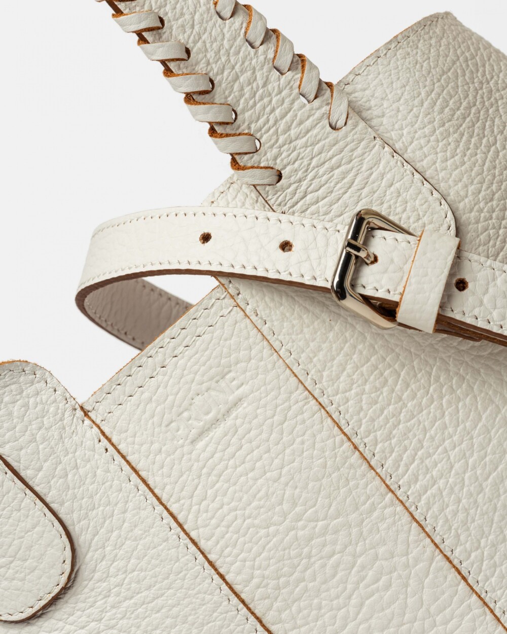Cartera de mano The Braided en cuero graneado Blanco