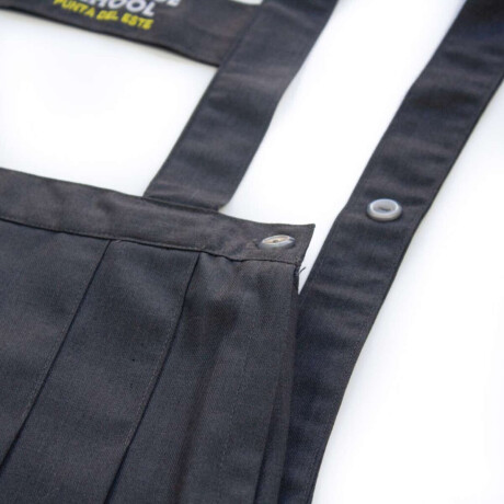 Pollera formal con peto Woodside School