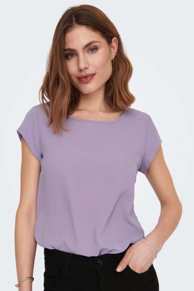 Camiseta Vic Purple Rose