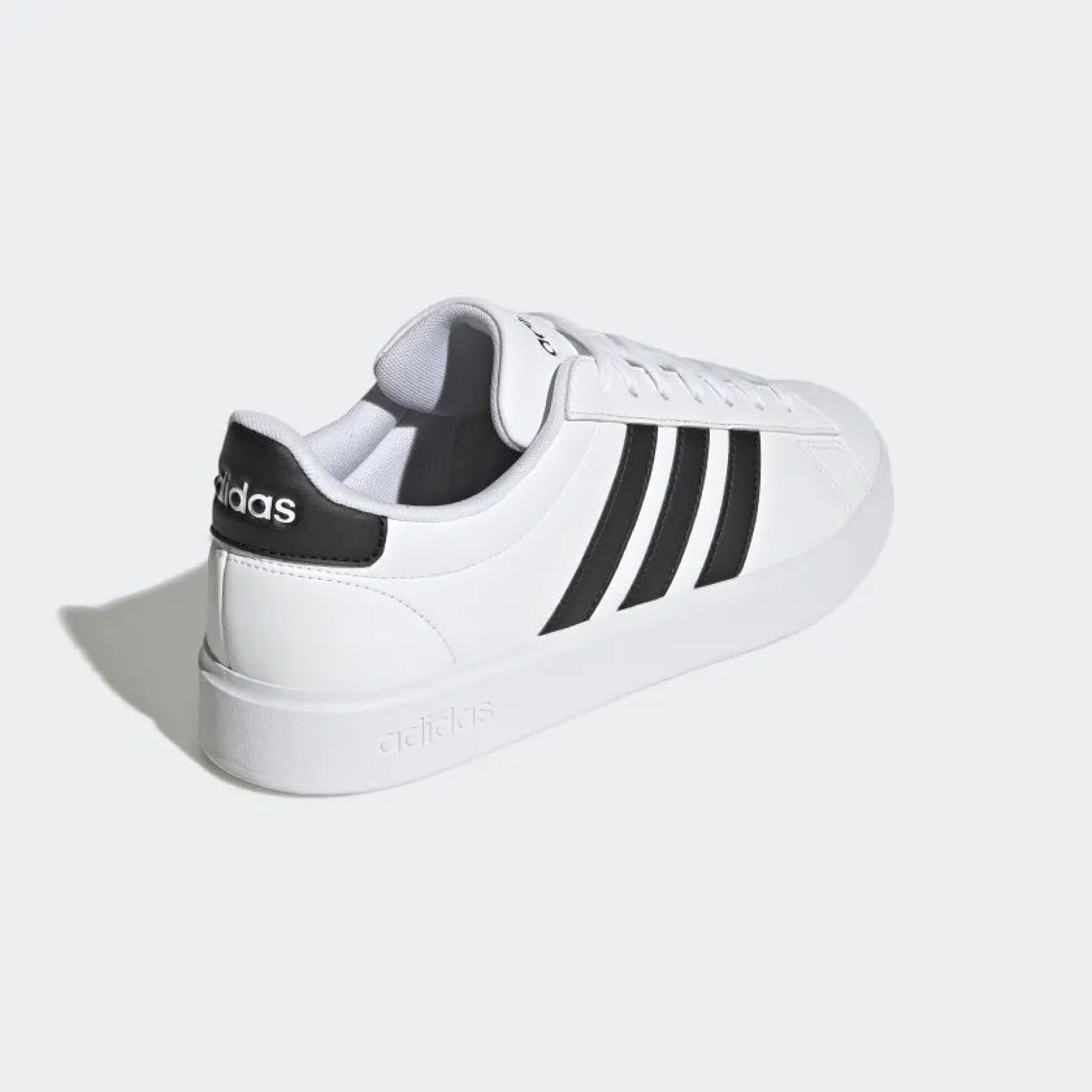 Grand court outlet adidas hombre
