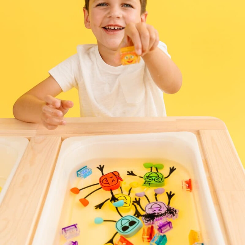 Glo Pals cubos luminosos con personaje Violeta