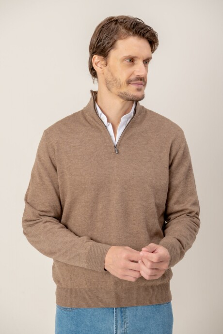 Sweater medio cierre Merino Tostado