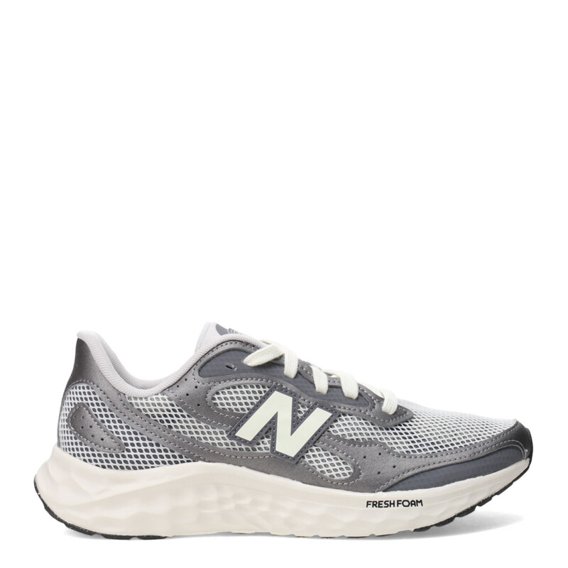 Championesde Hombre New Balance Arishi V4 Gris