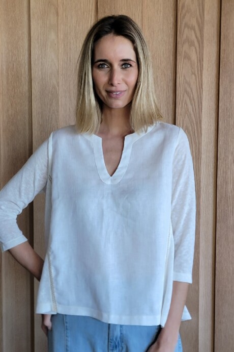 Blusa Faro Blanco con puntilla cruda