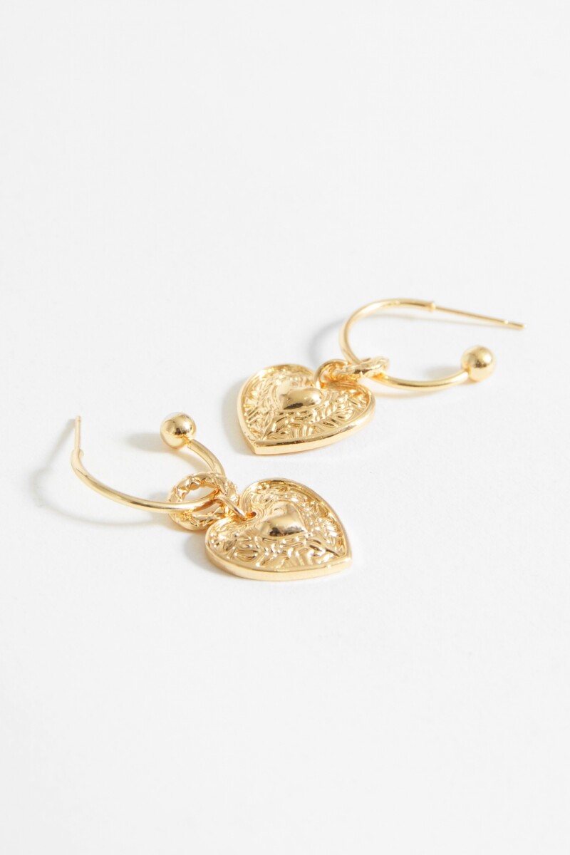 Aros dije corazón labrado dorado