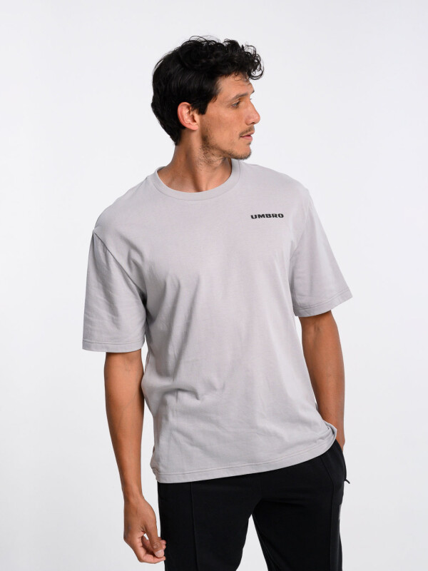 Remera Retro Big Logo Umbro Hombre 592