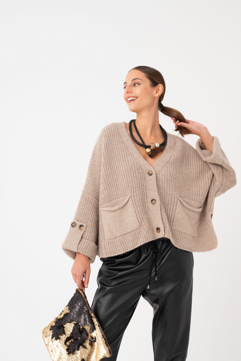 CARDIGAN CON BOTONES Beige
