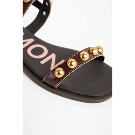 Sandalias De Cuero Con Tachas Chocolate